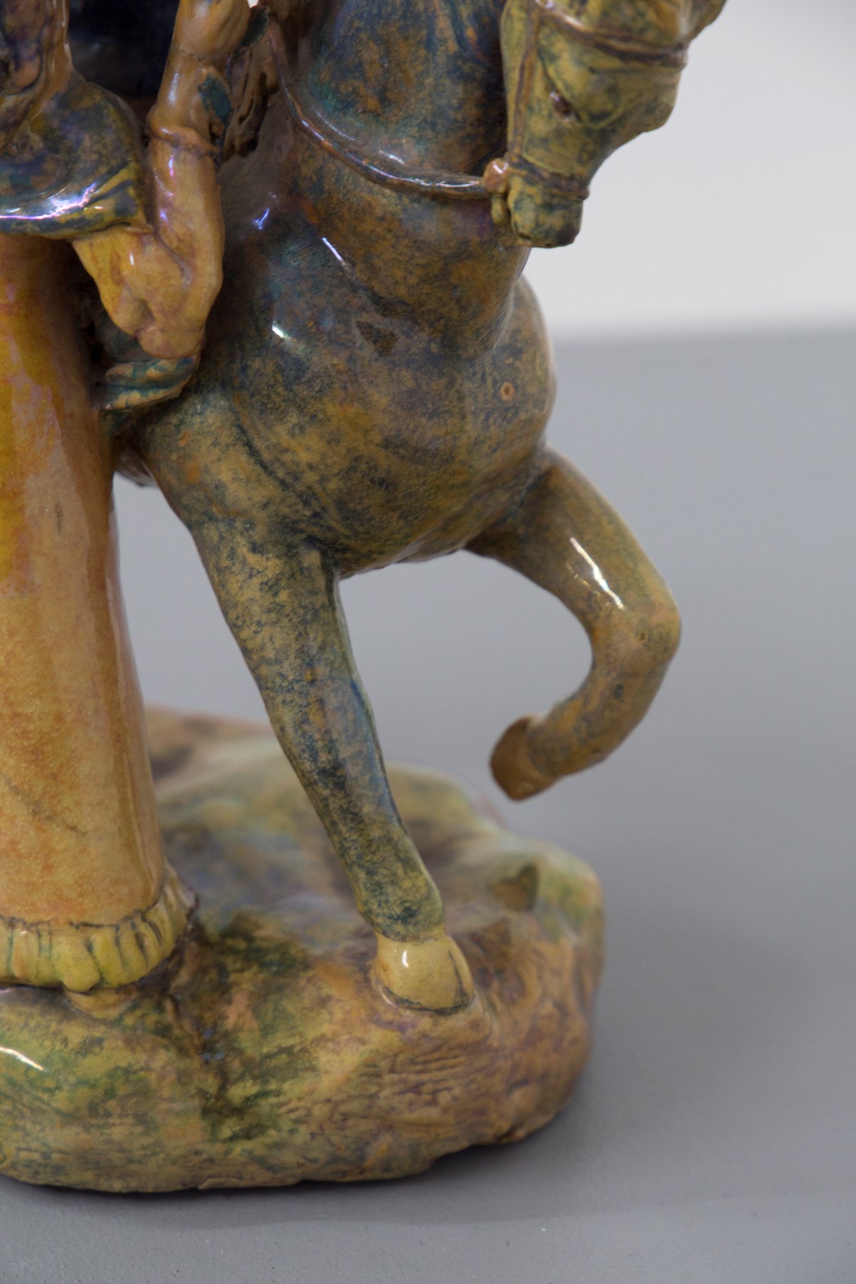 Ceramica smaltata Dama e Cavaliere Faenza