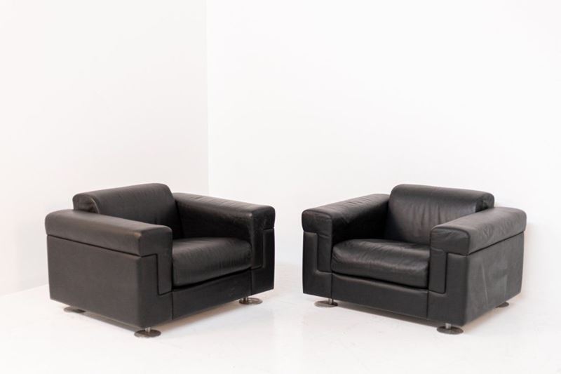 OSVALDO BORSANI for TECNO. Pairs of Armchairs.