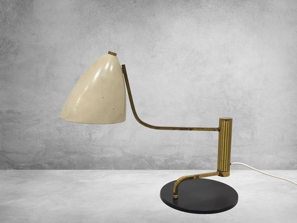Table lamp with cone lampshade