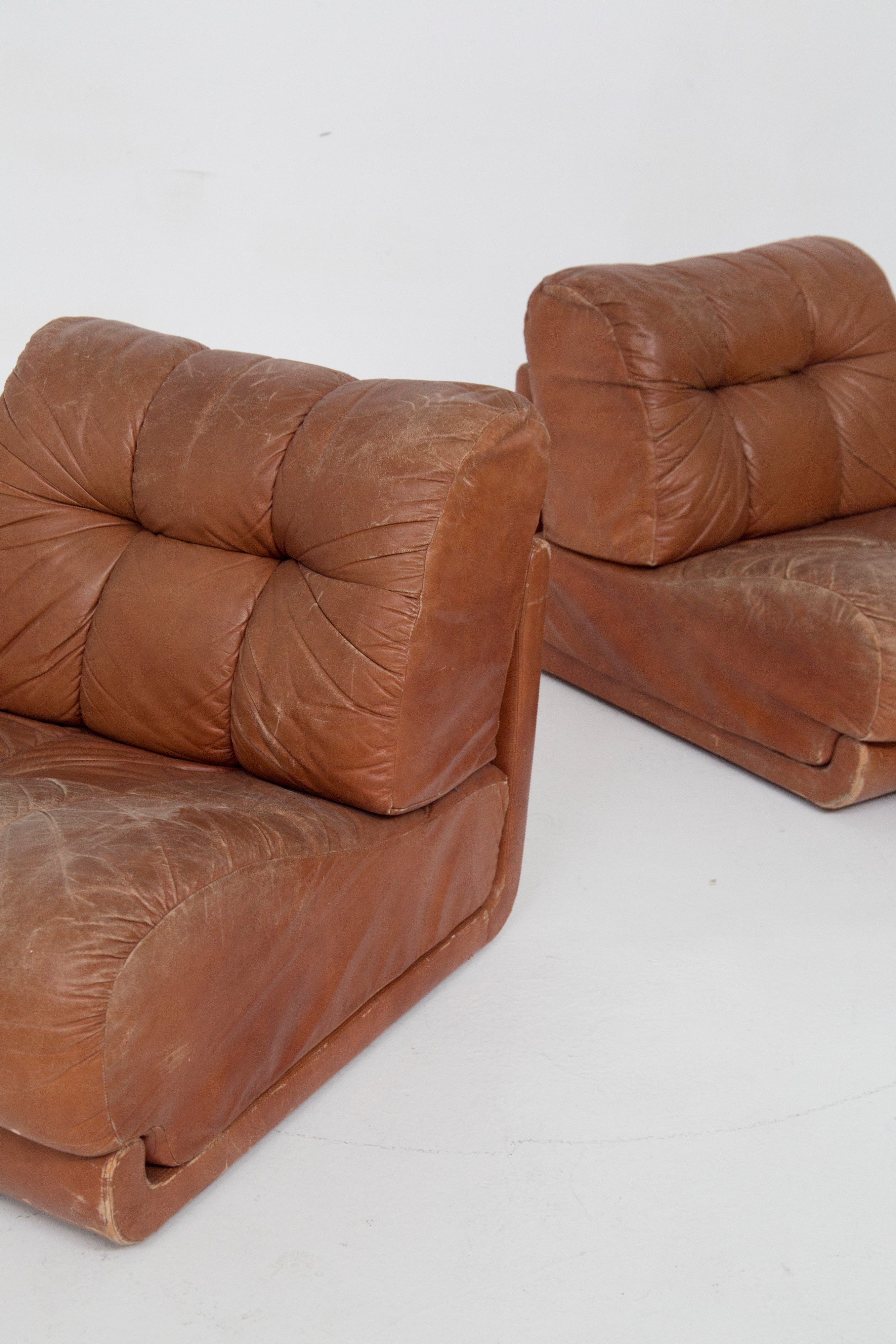 Poltrone e Pouff Collezione Pace di Guido Faleschini per Mariani