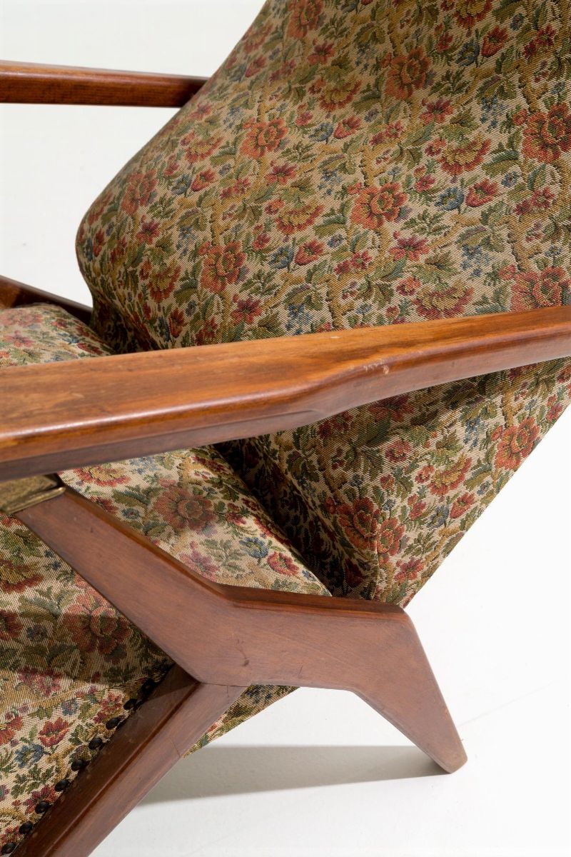 ANTONIO GORGONE. Two armchairs with floral fabric