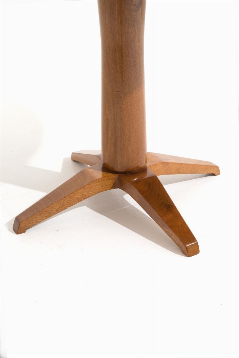 FRANCO ALBINI(Attr.) Round coffee table in walnut