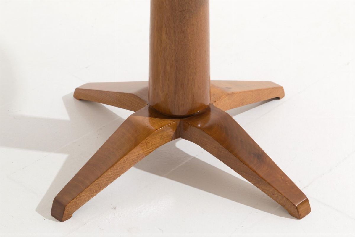 FRANCO ALBINI(Attr.) Round coffee table in walnut