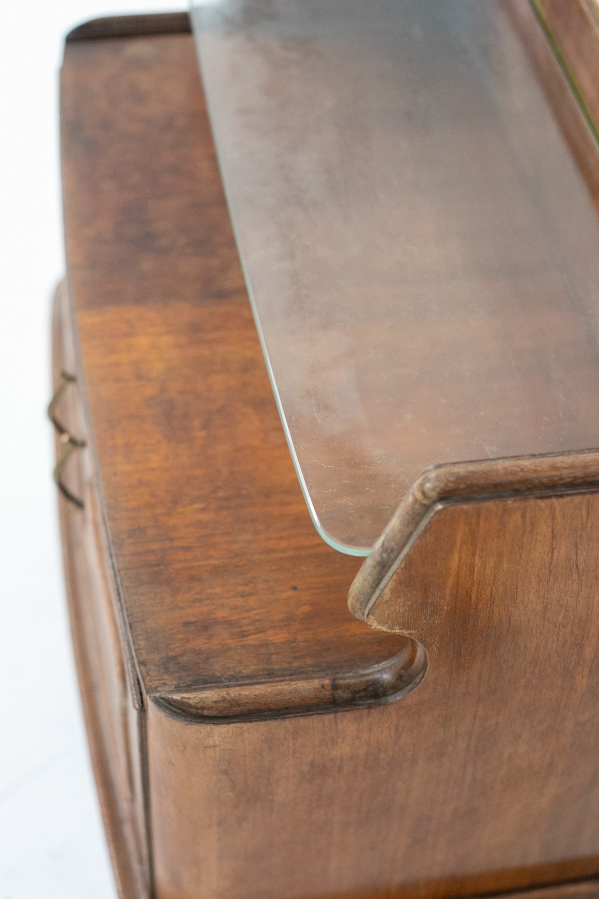 Comodini Italiani in Legno e Vetro
