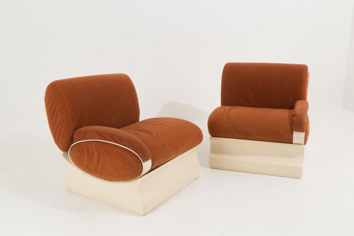 Divano a due elementi in legno e alcantara sintetica