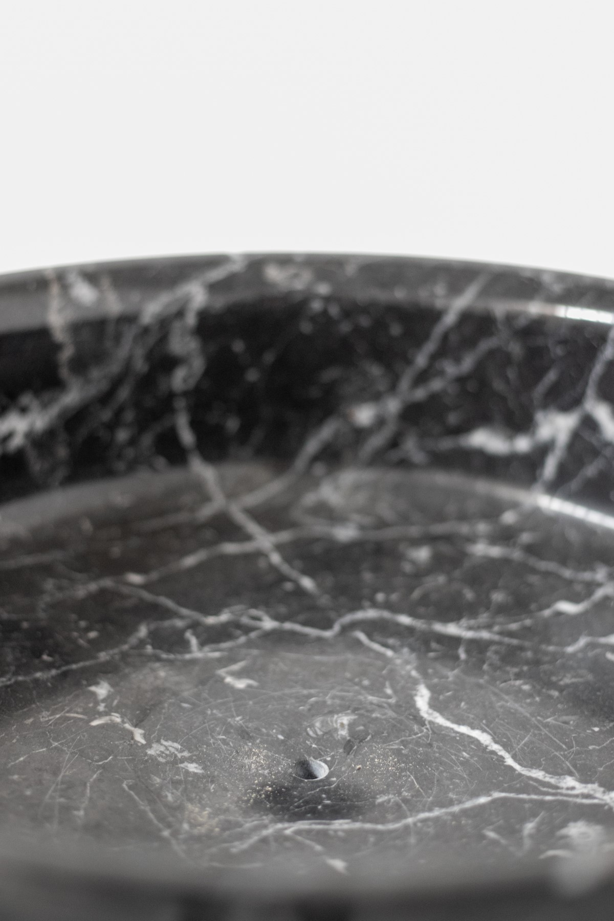 Scultura in Marmo Nero di Angelo Mangiarotti