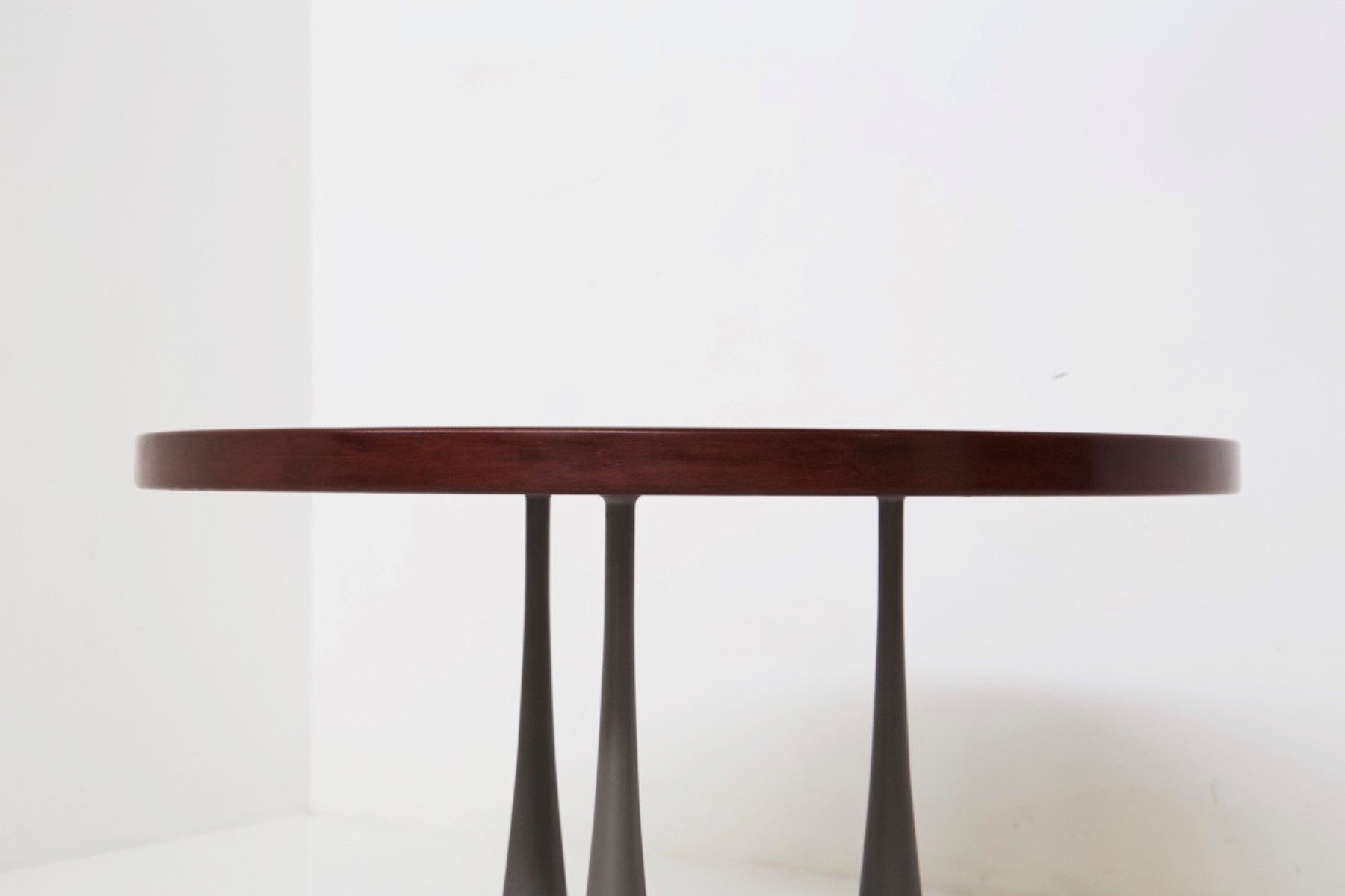 Angelo Mangiarotti Tavolo Rotondo in Legno e Ottone Nichelato
