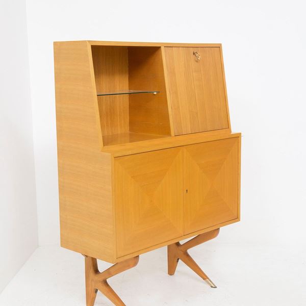 Credenza grissinata italiana