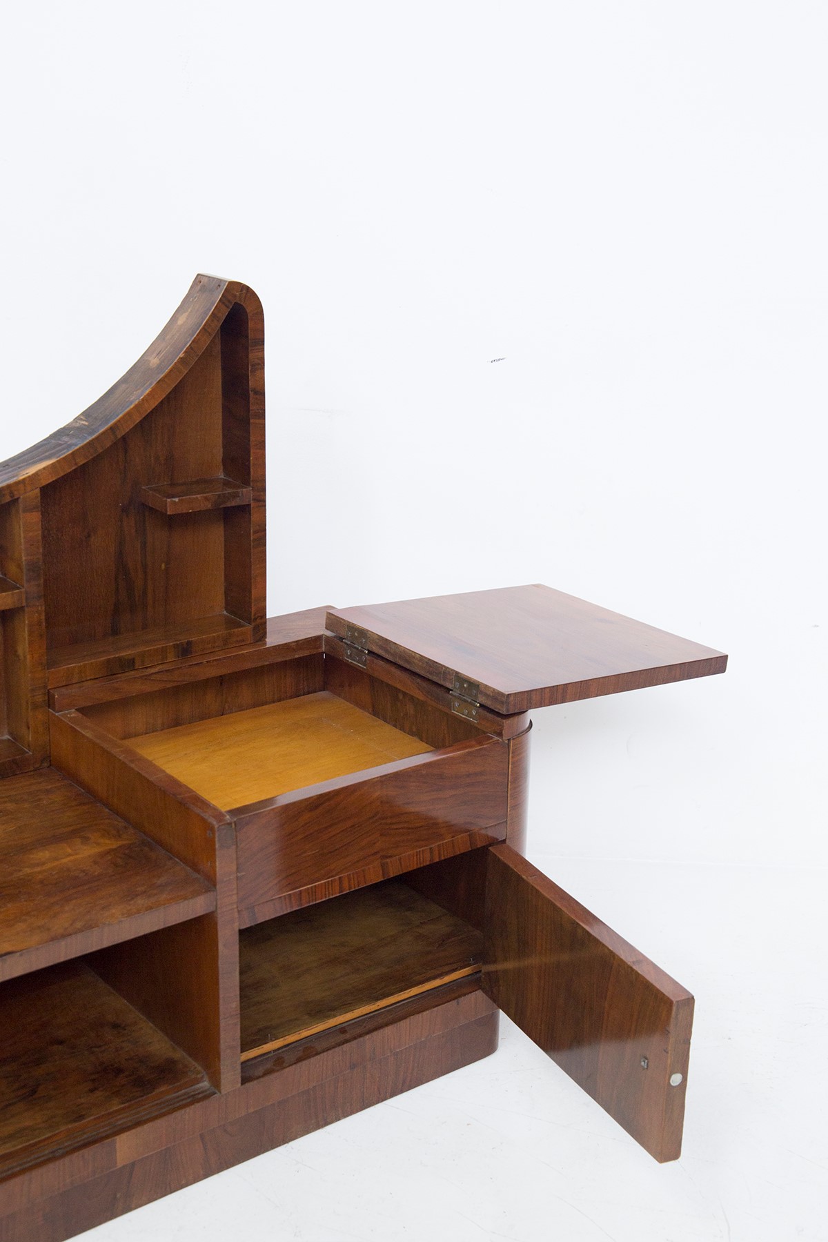 Credenza in Radica di Noce di Osvaldo Borsani