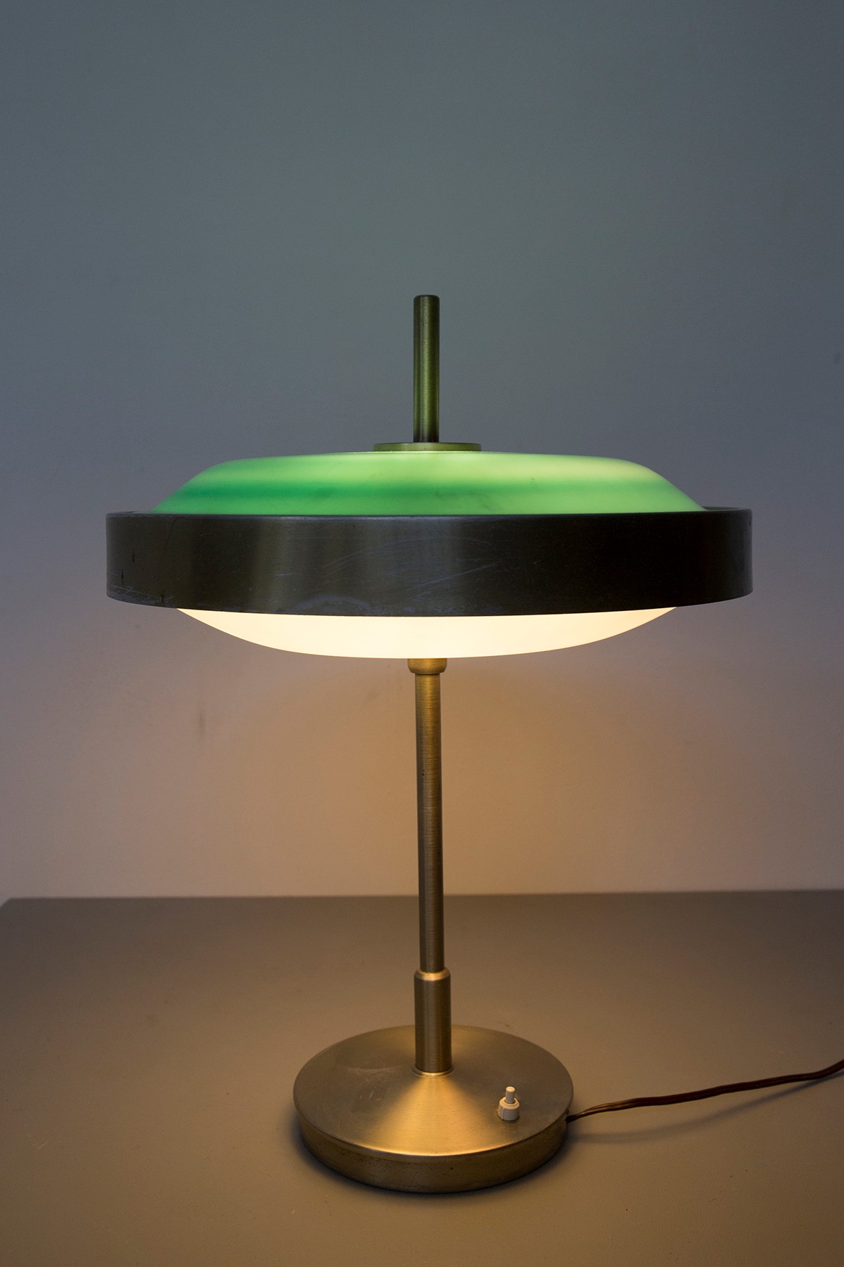 Lampada da Tavolo di Oscar Torlasco