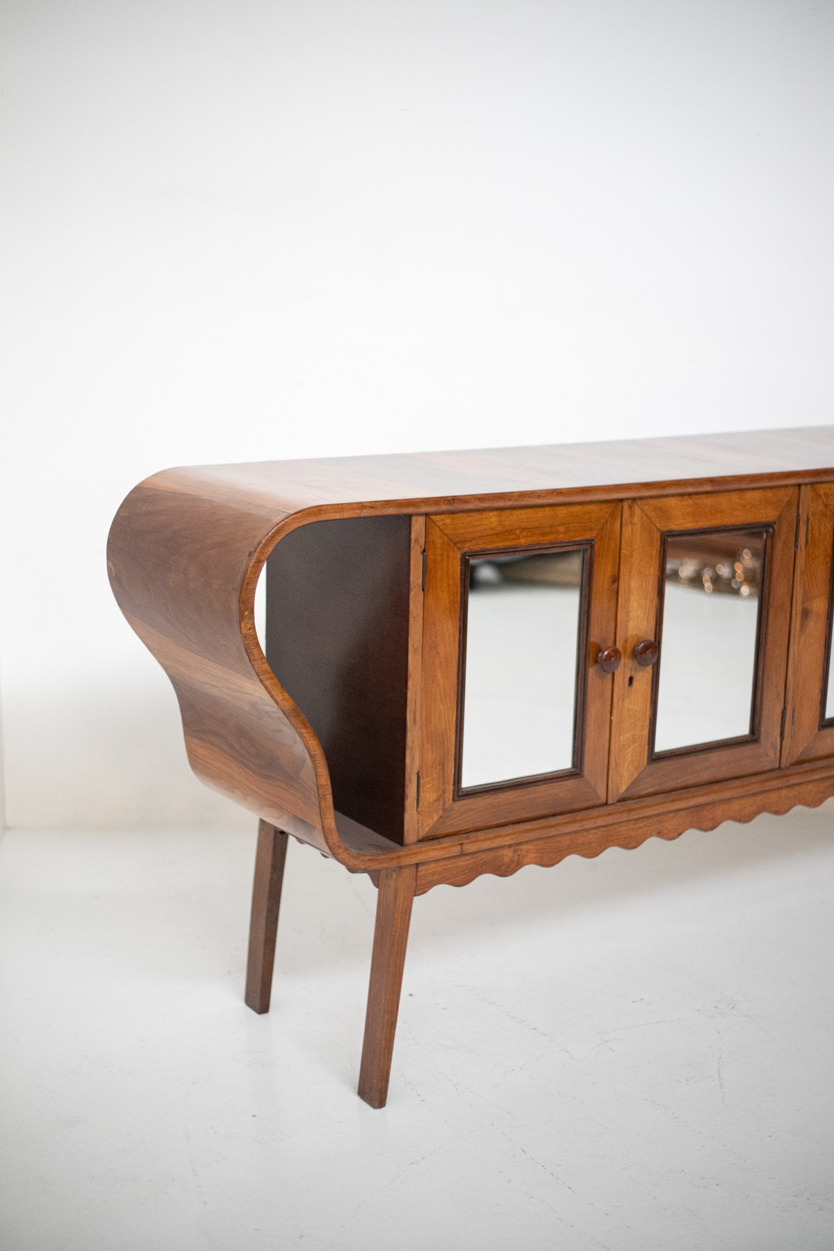 Credenza in Legno di G. Pulitzer, Firmata