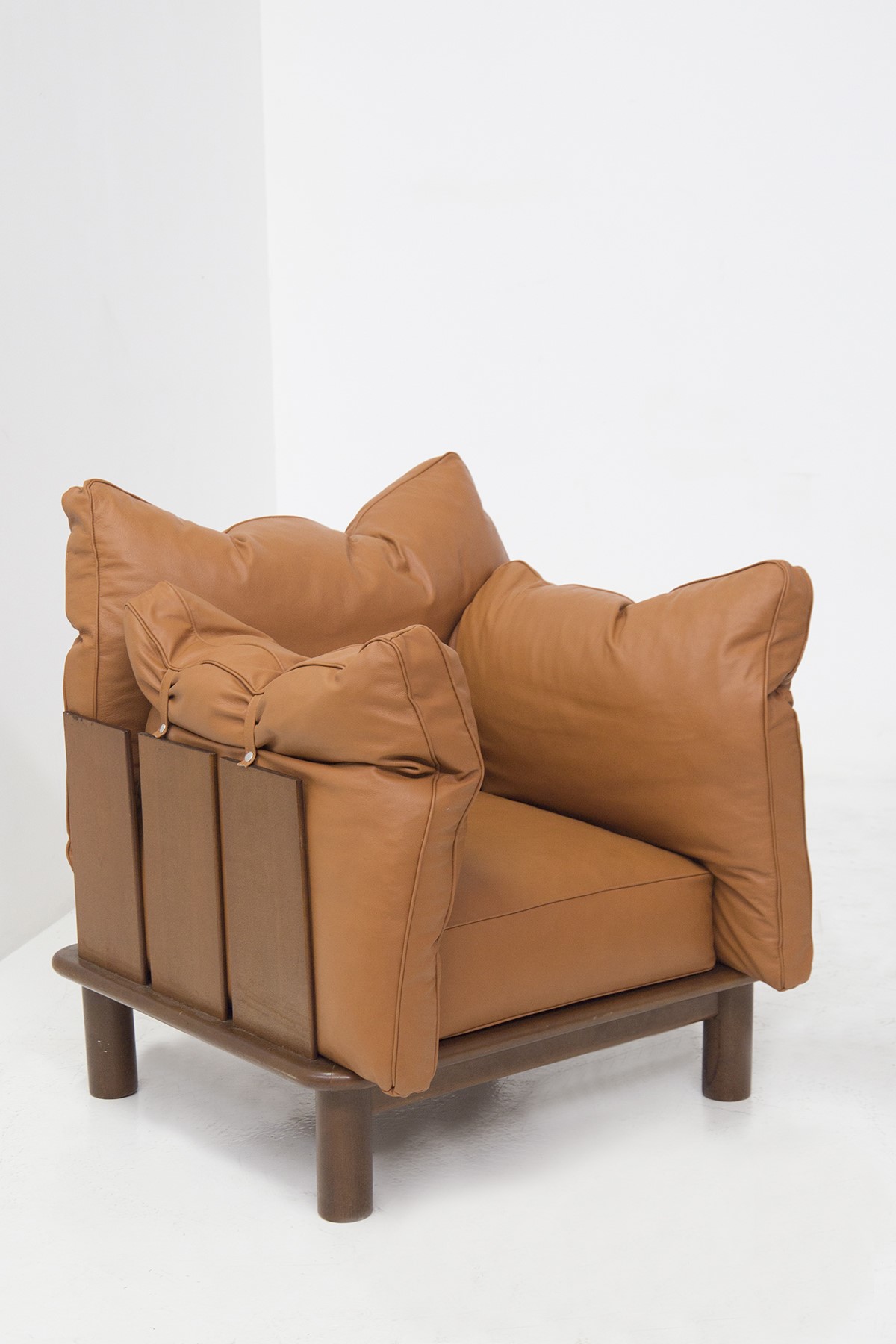 Poltrone De pas-D'urbino-lomazzi per Poltronova, Etichetta