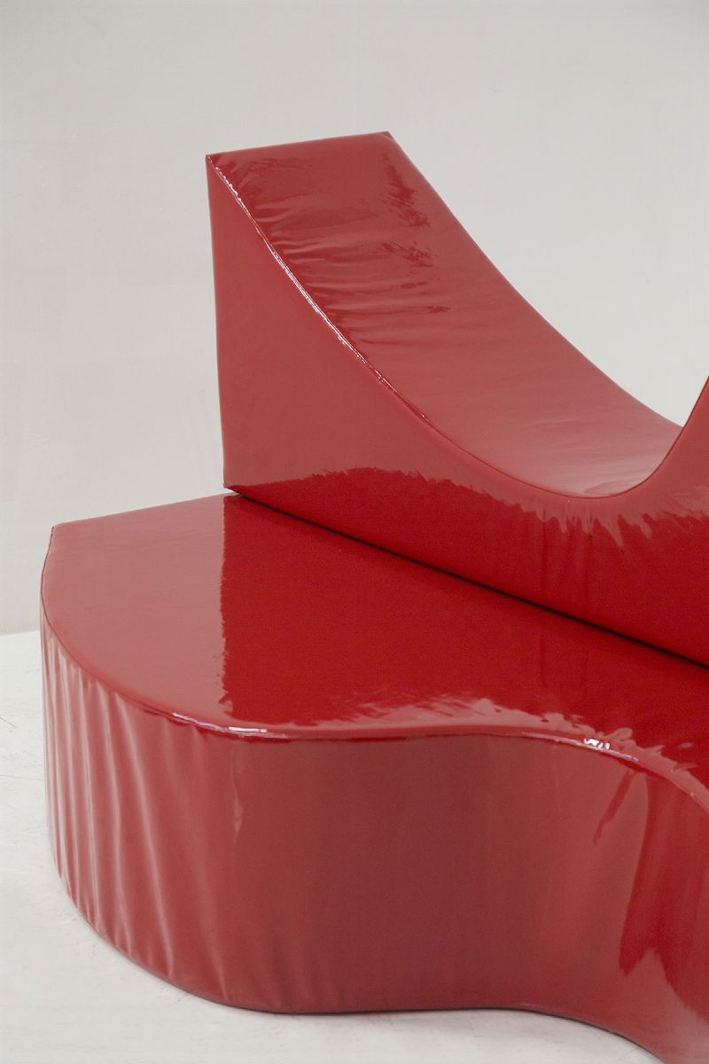 Divano Superonda di Archizoom Poltronova Rosso