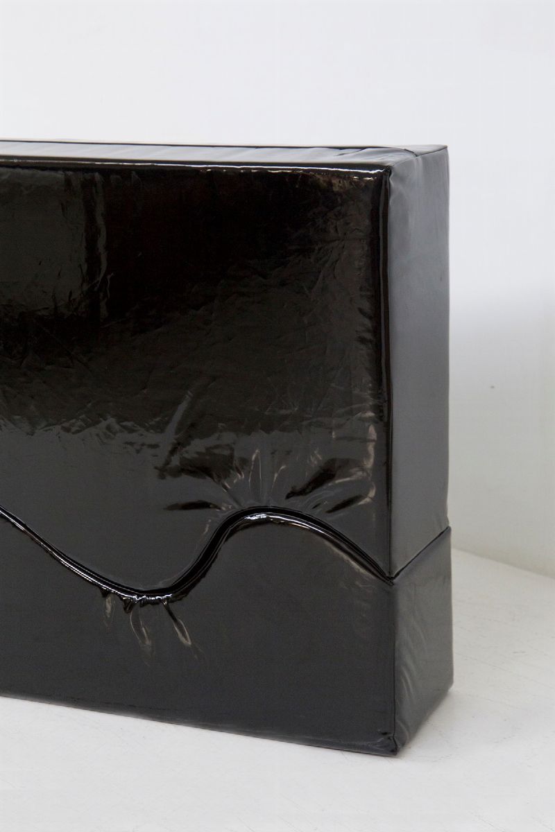 Divano Superonda di Archizoom Poltronova Nero