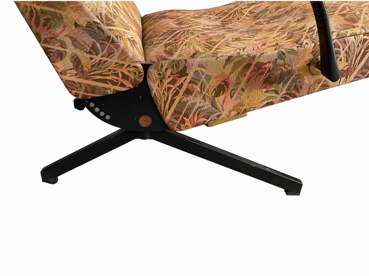 Poltrona P40 di Osvaldo Borsani per Tecno