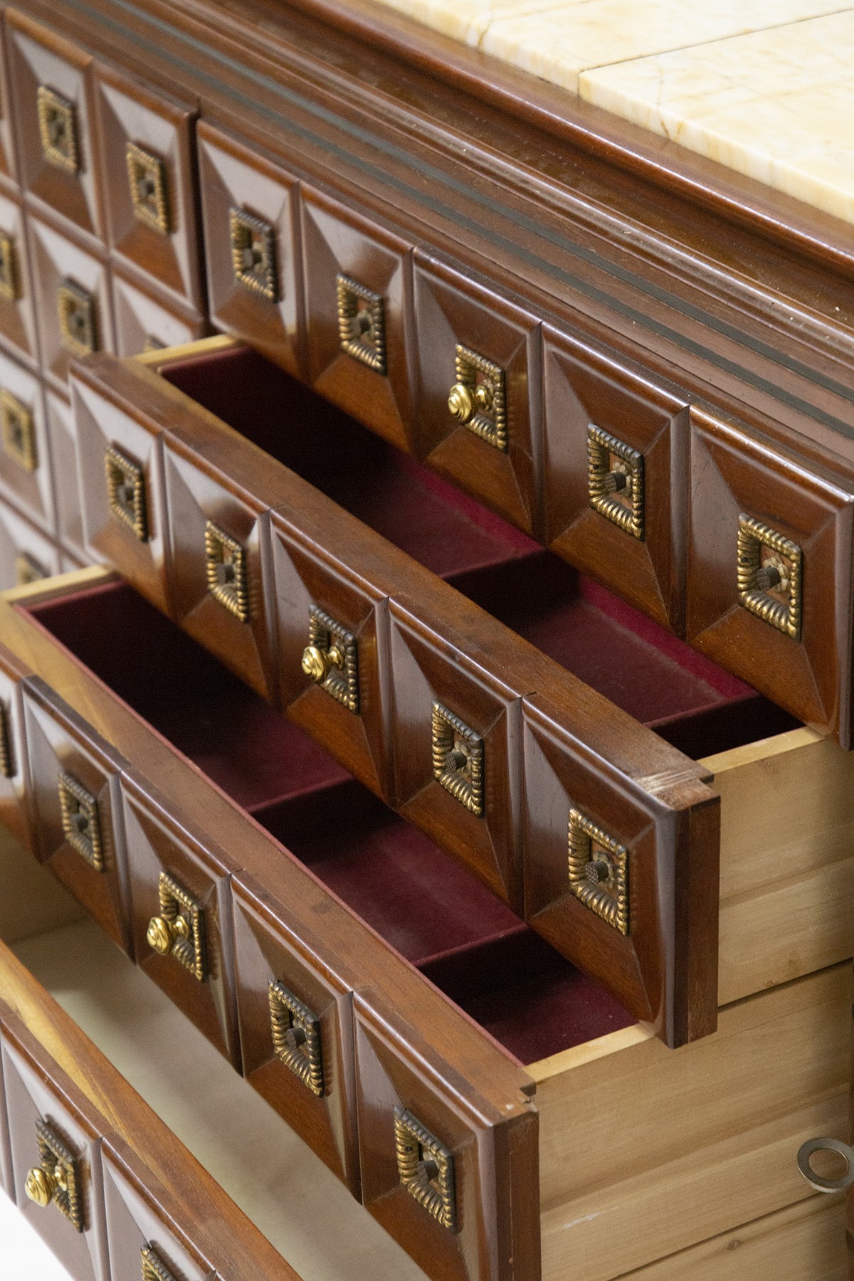 Rara Credenza di G. Rancati, Pubblicata