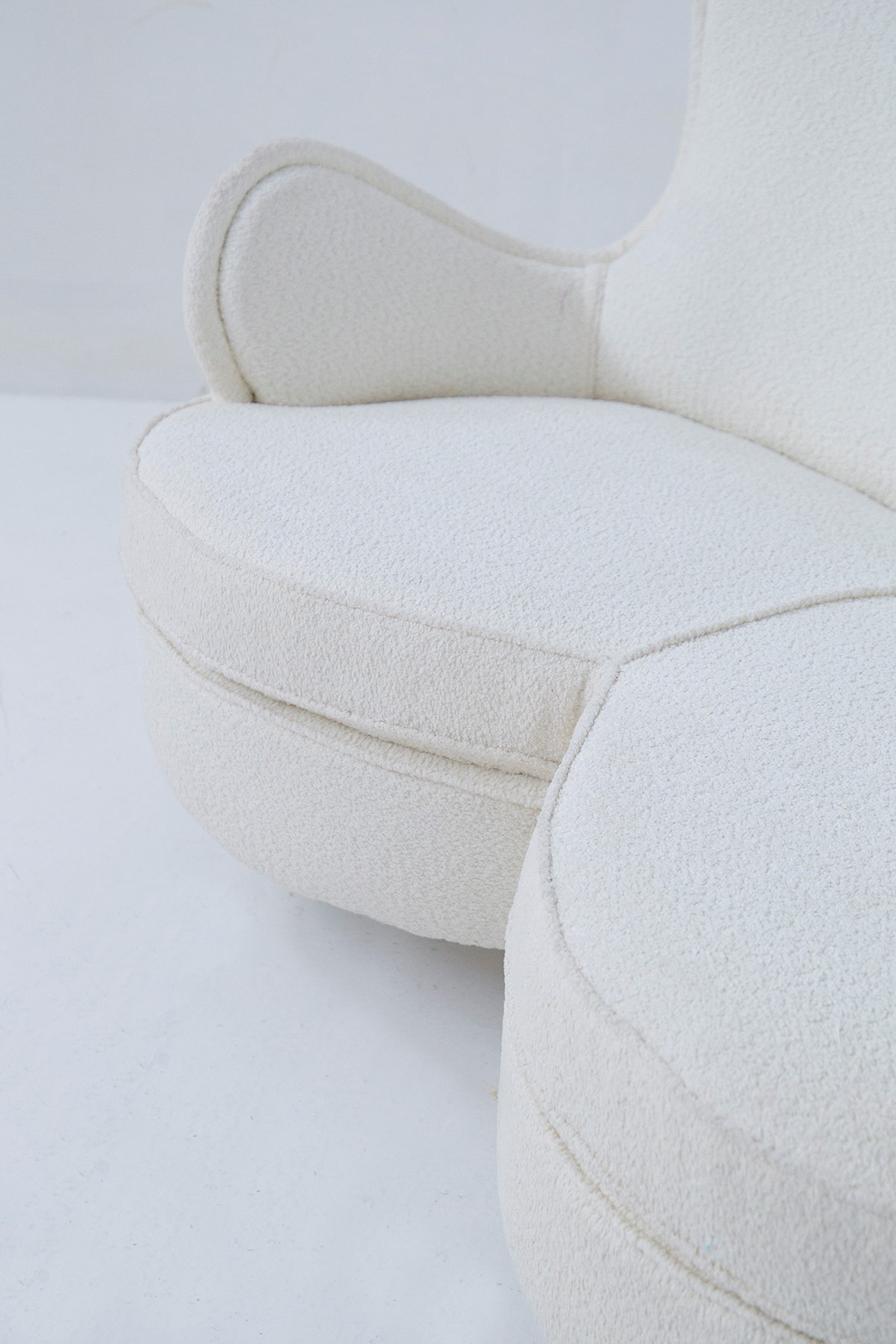 Divanetto Italiano bianco in boucle