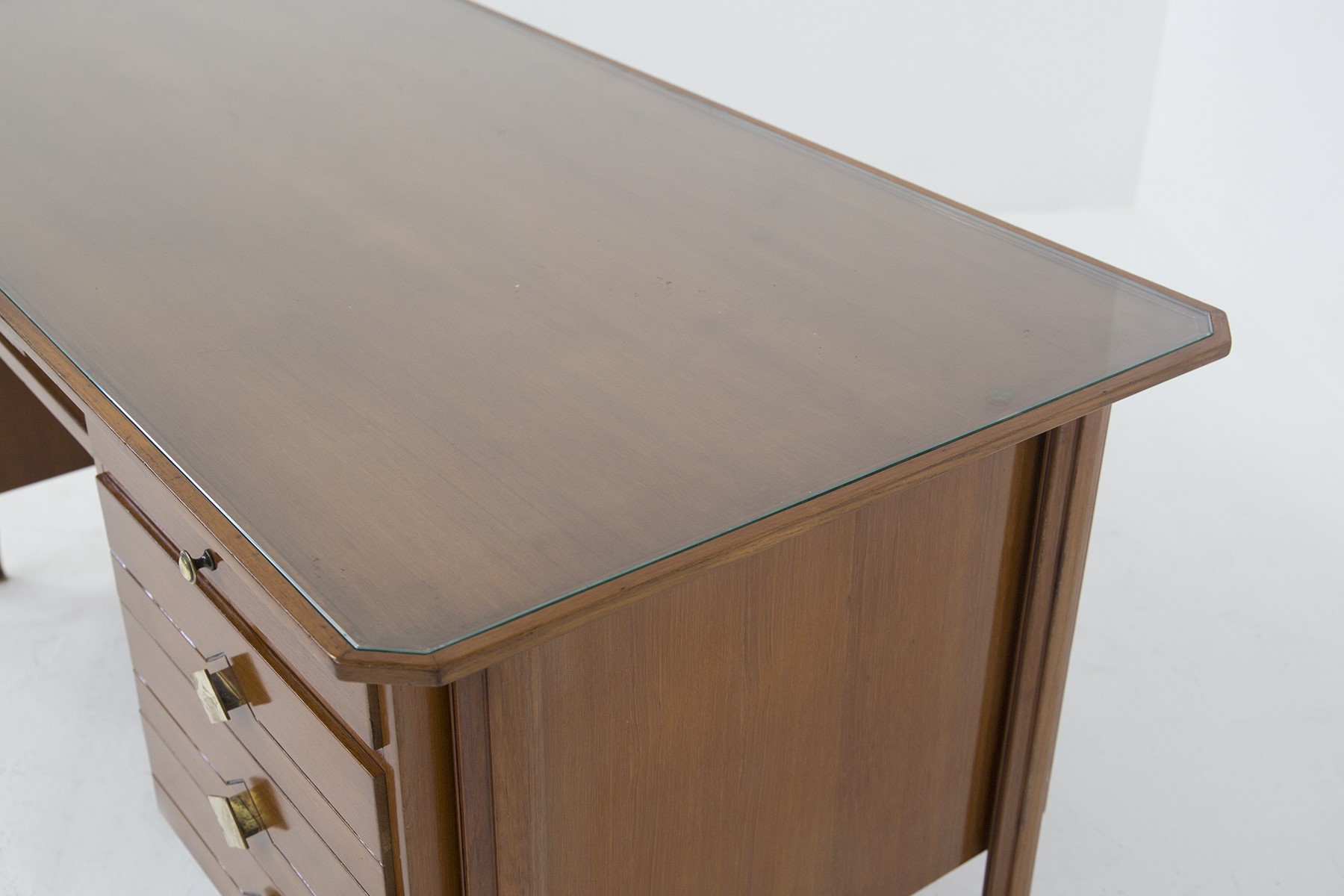 Scrivania italiana in legno e ottone