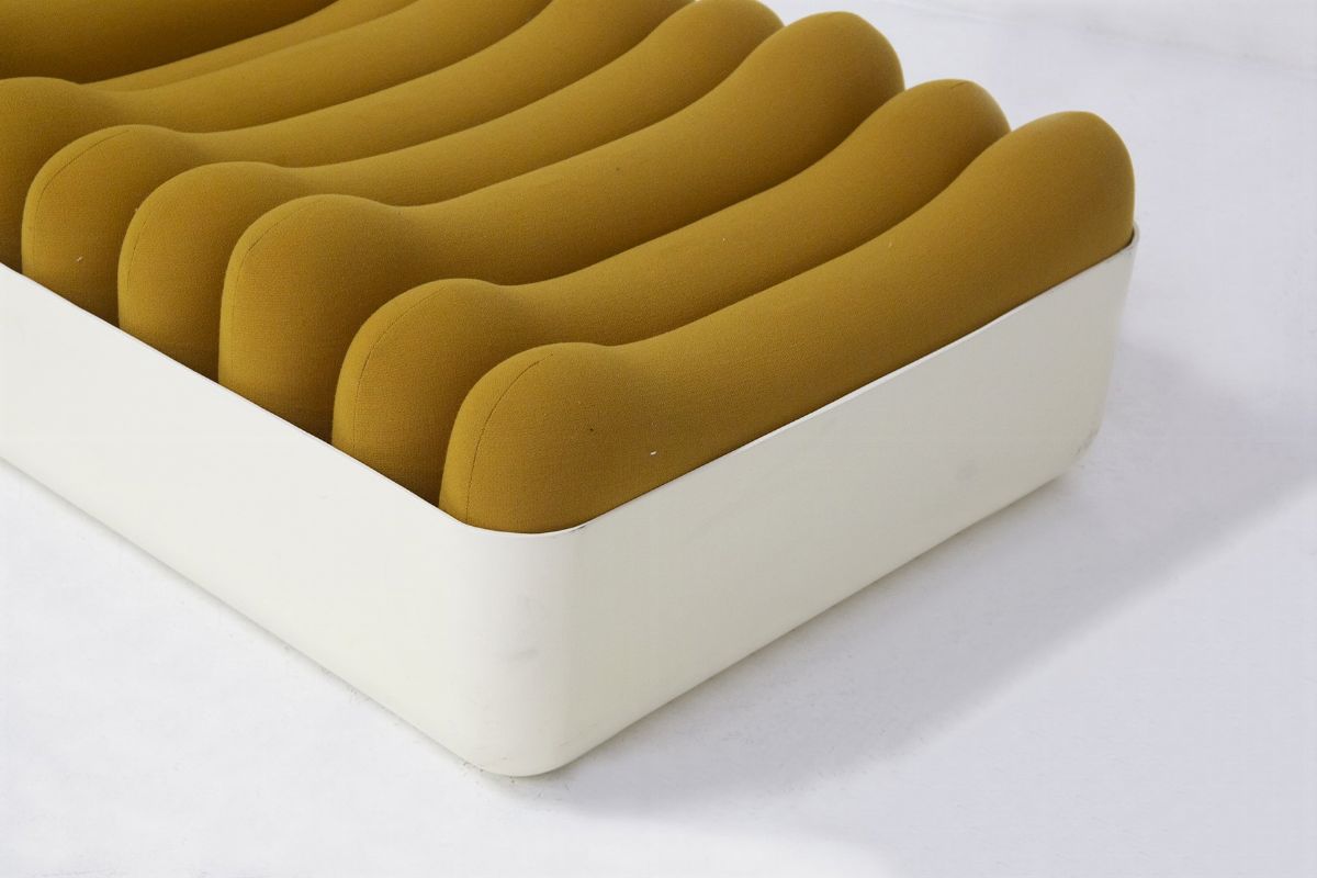 Chaise longue "Sandwich" di Joe Colombo per figli Amedeo Cassina