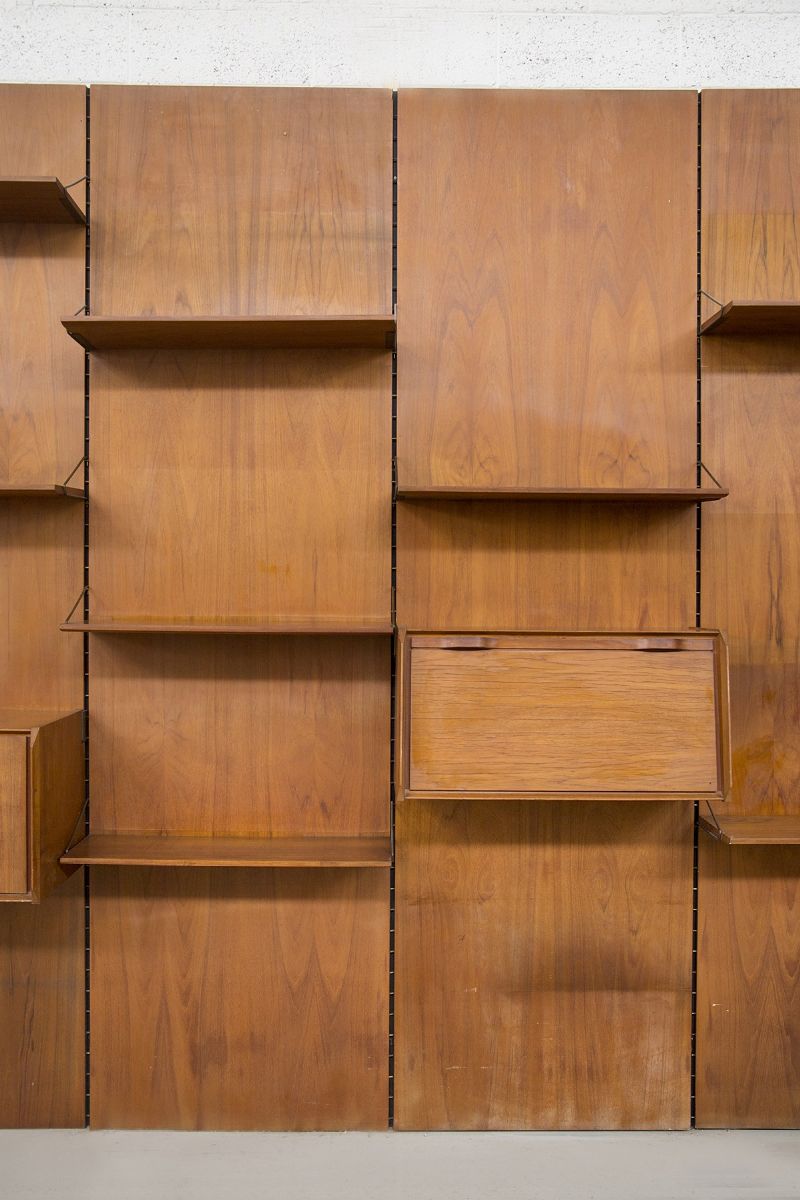 Grande libreria a muro vintage in legno