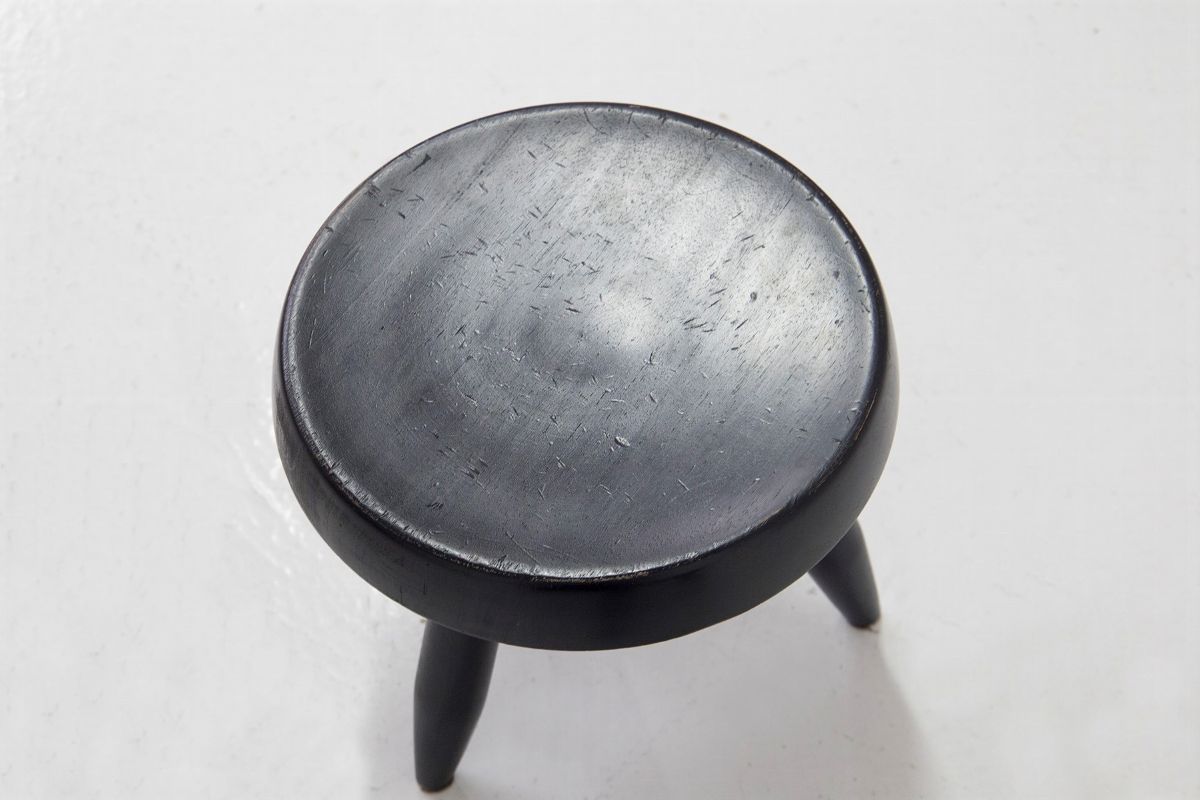 Coppia di Sgabelli di Charlotte Perriand