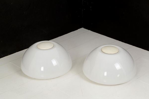 Due plafoniere in plexiglass bianco