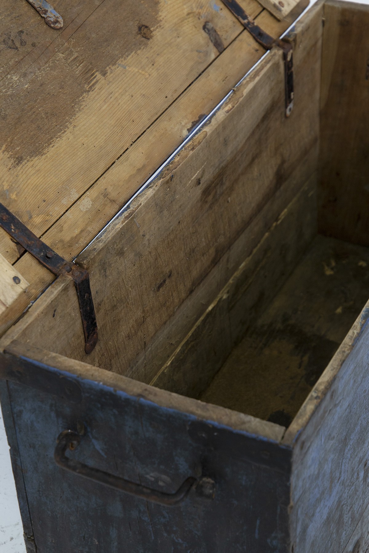 Baule Decorativo Rustico in Legno Blu in Stile Fané