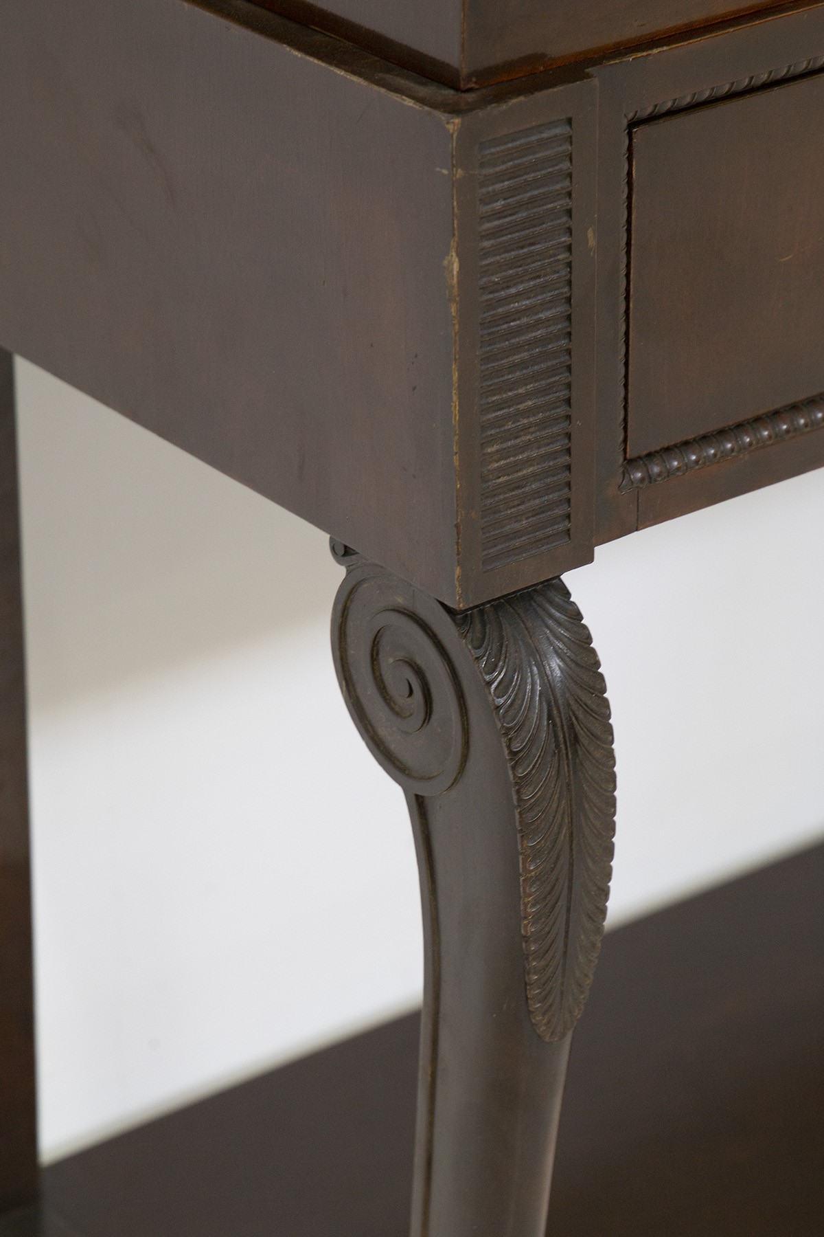 Gianni Versace - Credenza in Stile Neoclassico (attr)