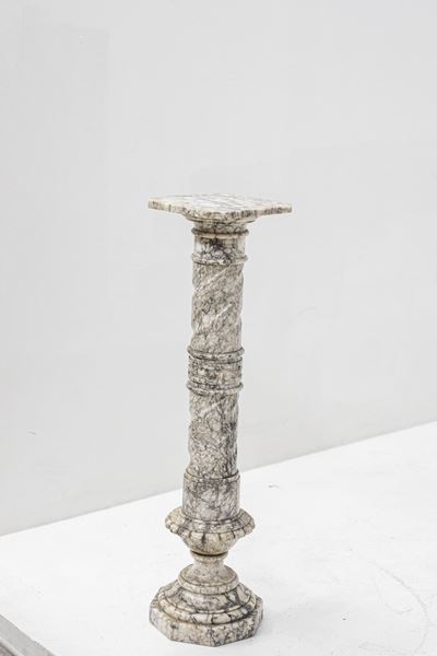 Colonna in Marmo Grigio