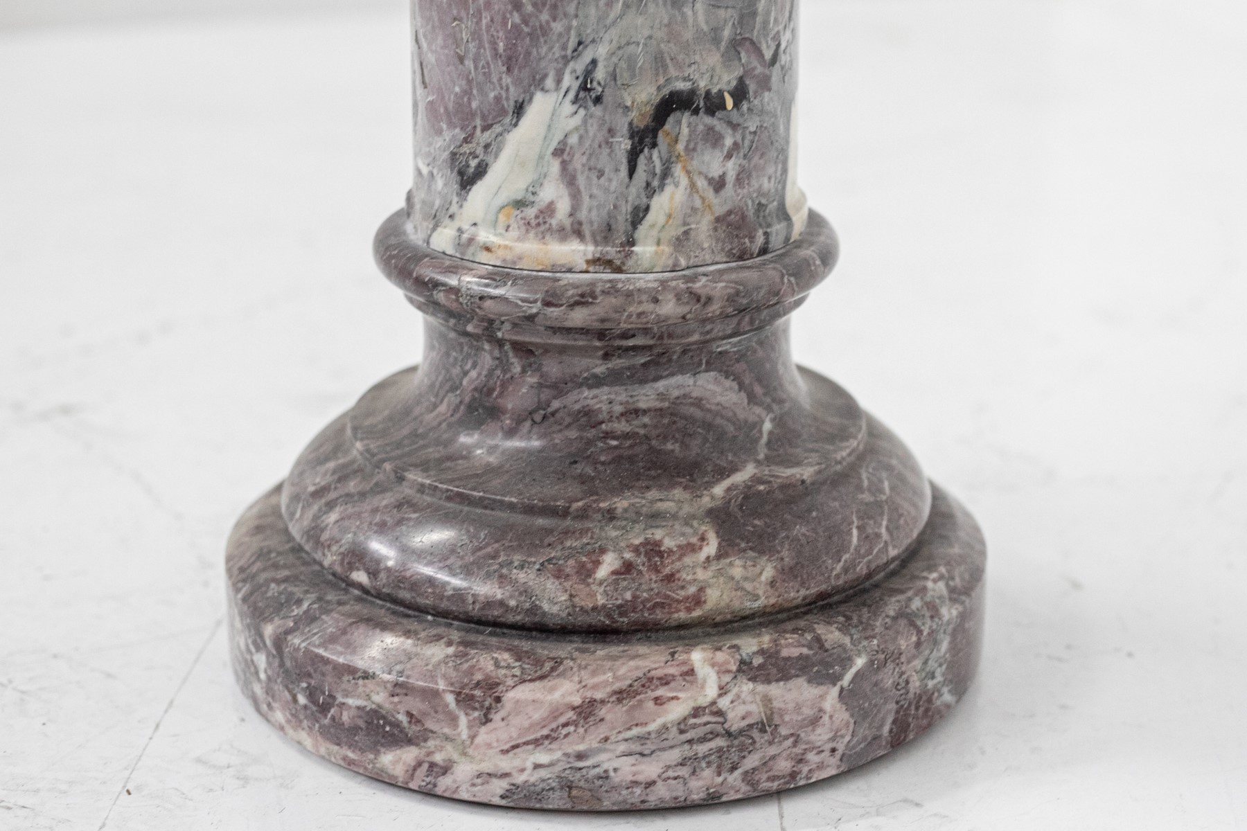 Colonna Francese di Metà Secolo in Marmo Rosso