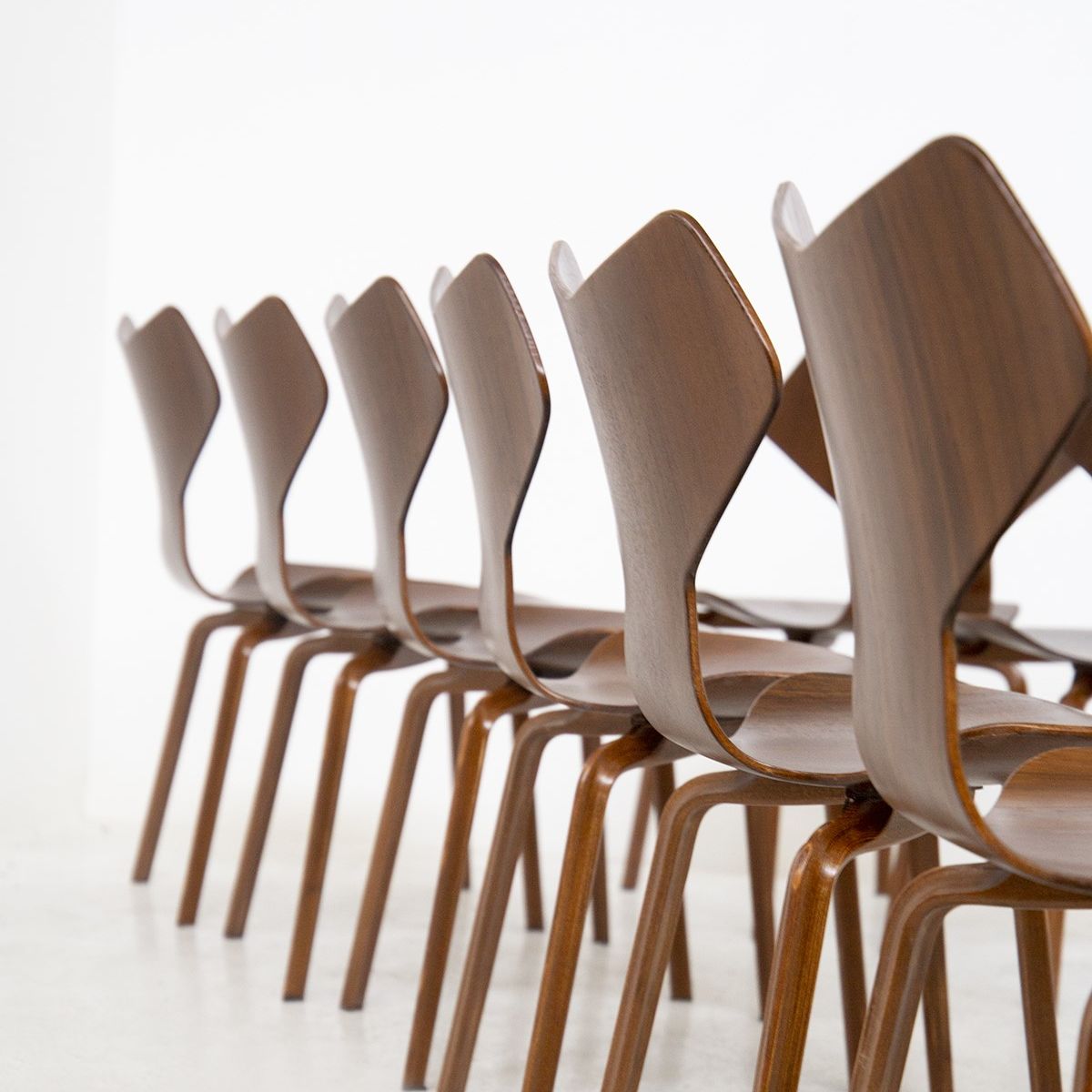 Set di Sei Sedie in Legno Modello Grand Prix di Fritz Hansen