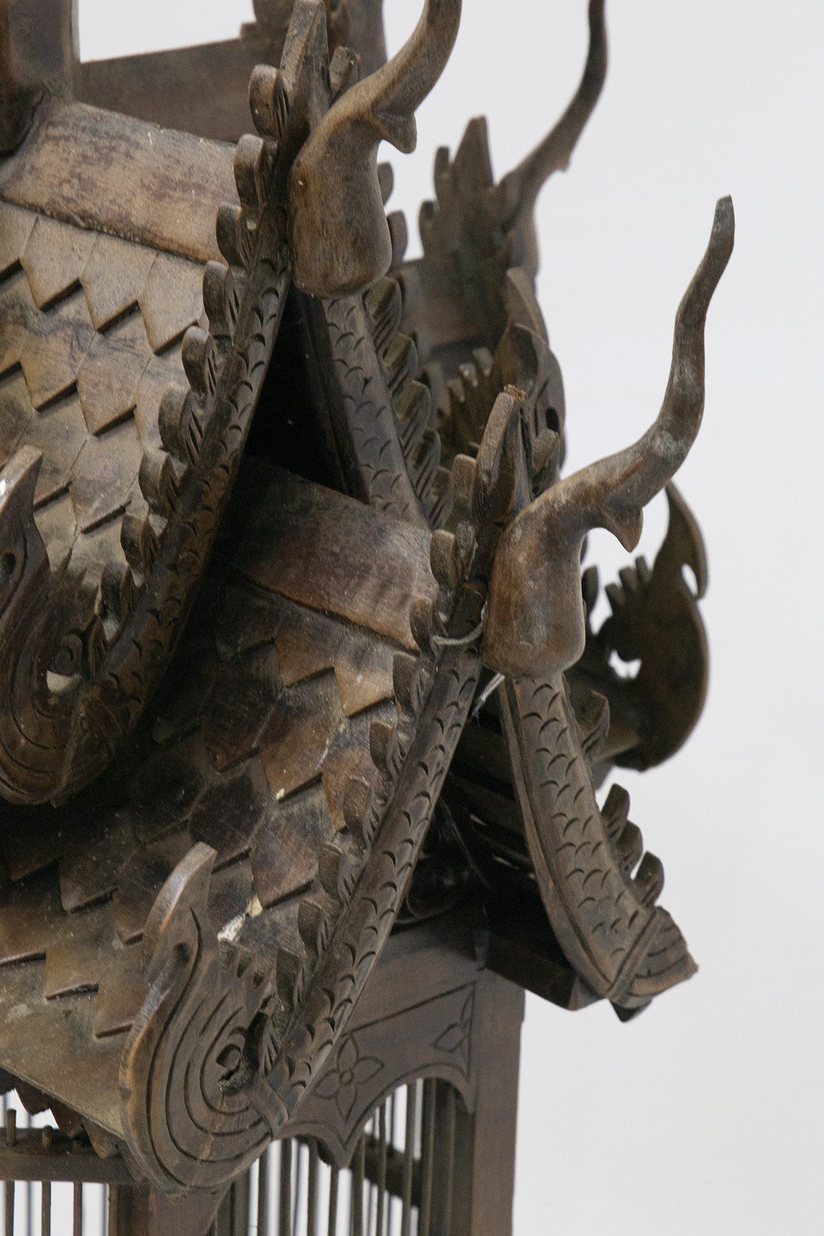 Gabbia per Uccelli Tailandese in Legno Antico