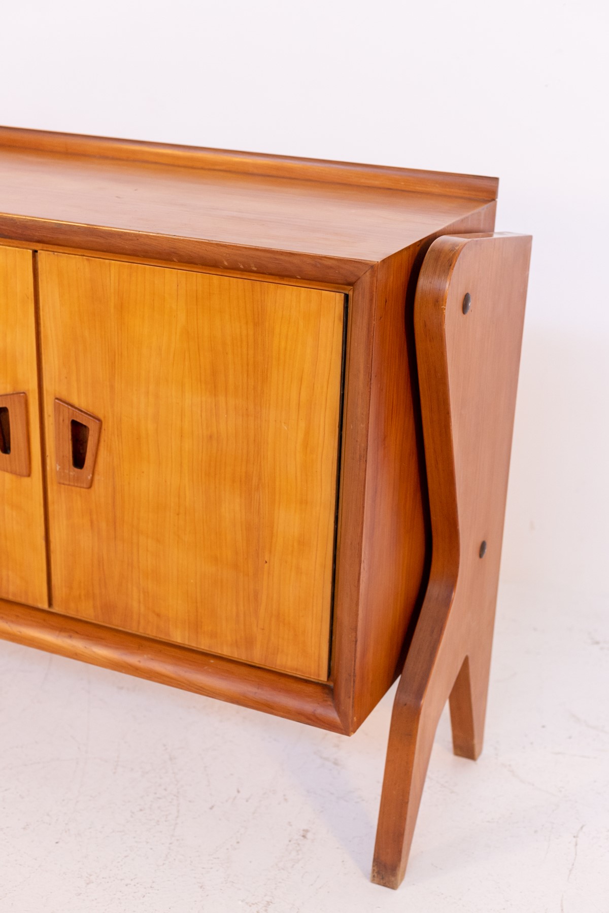 Credenza italiana d'epoca in legno per la Scuola Torinese