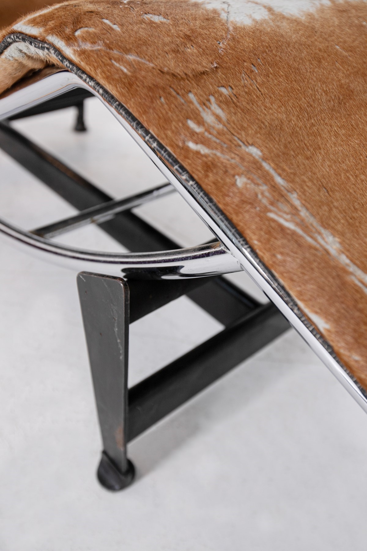 Chaise Longue Lc4 per Cassina, Charlotte Perriand Firmata