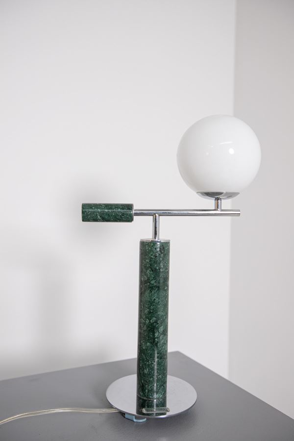 Lampada da tavolo italiana in marmo verde e acciaio