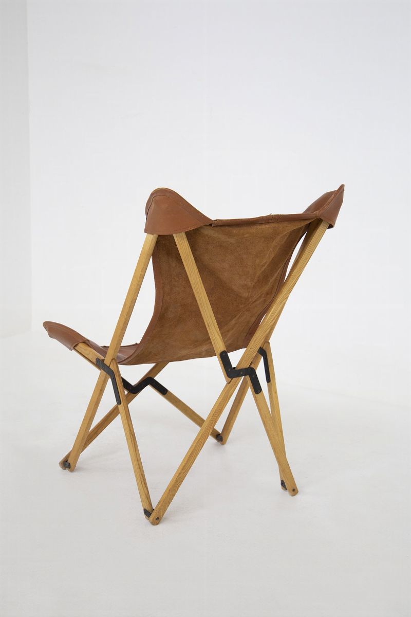 Sedia pieghevole Tripolina di Viganò in pelle e teak