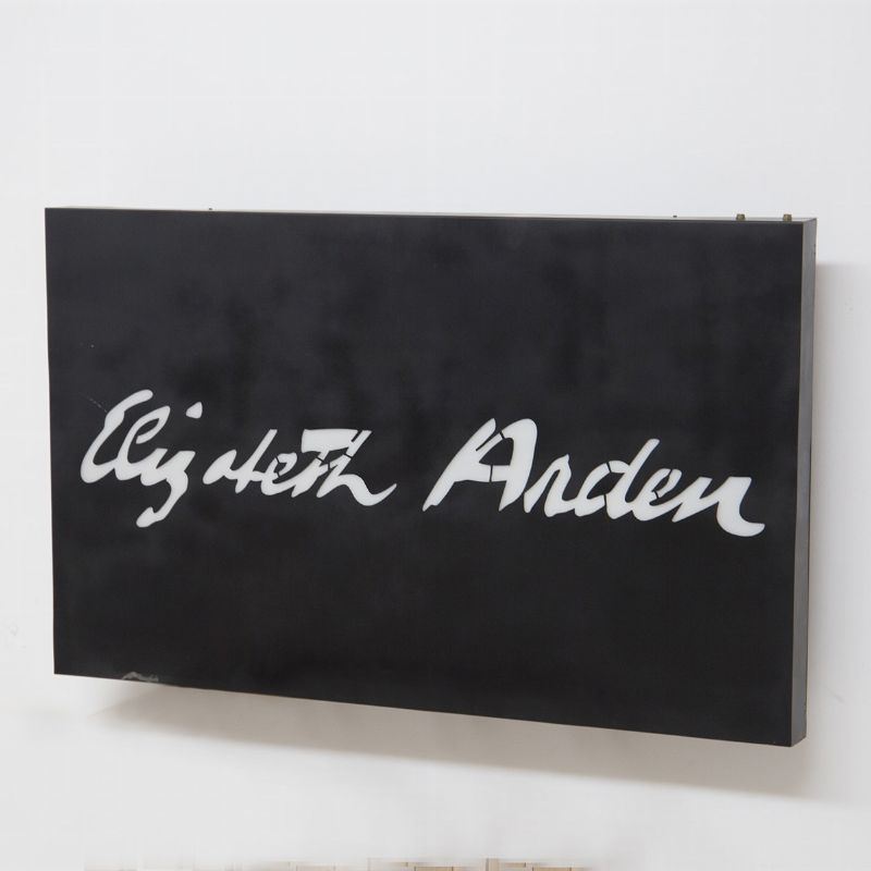 Insegna pubblicitaria “Elizabeth Arden”, supporto in metallo e plexiglass