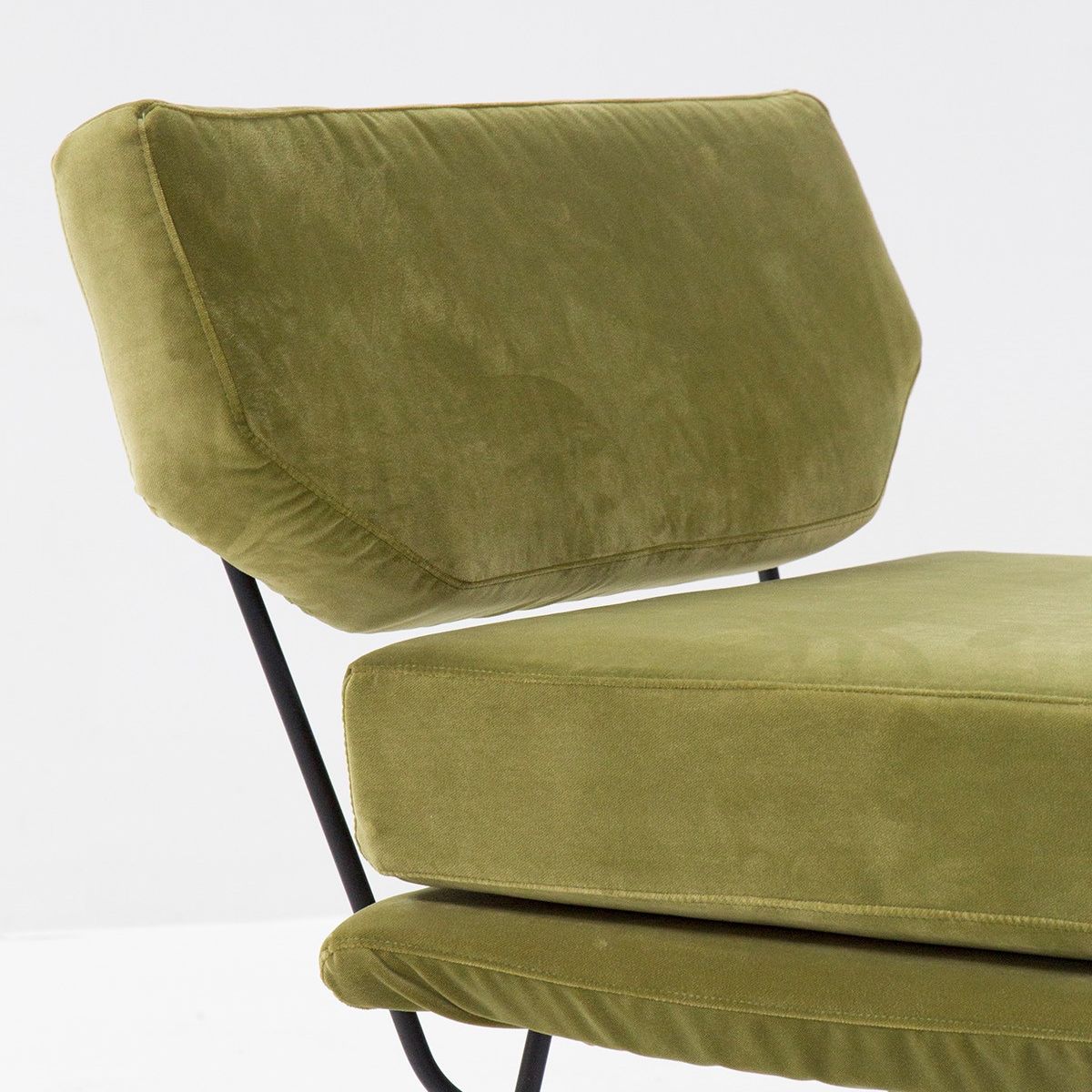 Elettra Armchairs By Stdio Bbpr For Arflex in Velvet And Iron