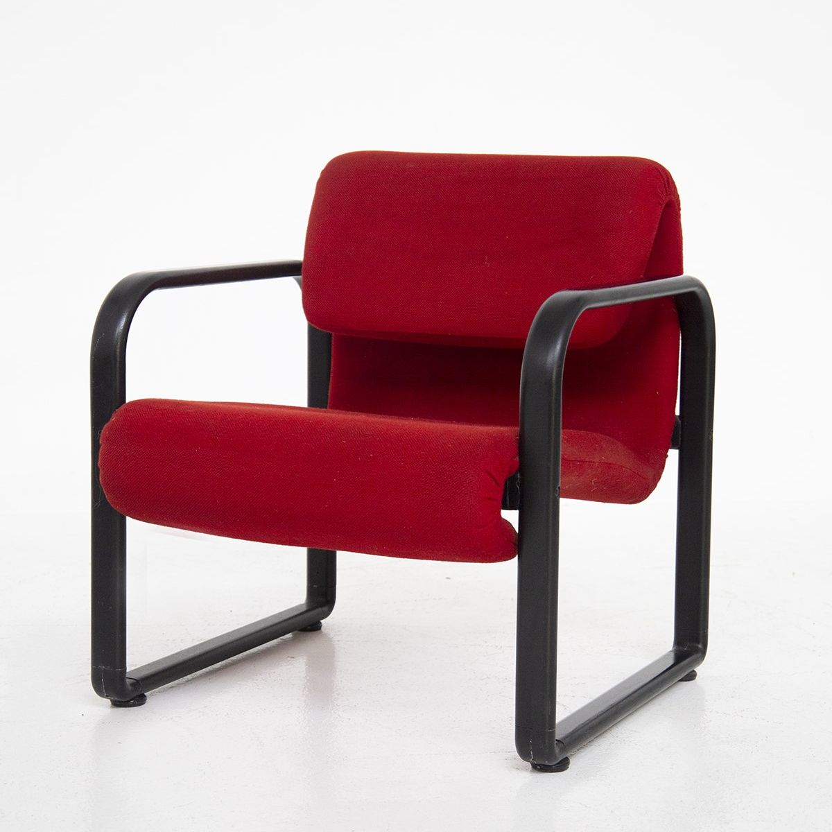 Coppia di poltrone Arflex in tessuto rosso e ferro