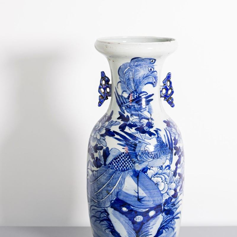 Vaso Cinese in Porcellana Dipinta in Bianco e Blu