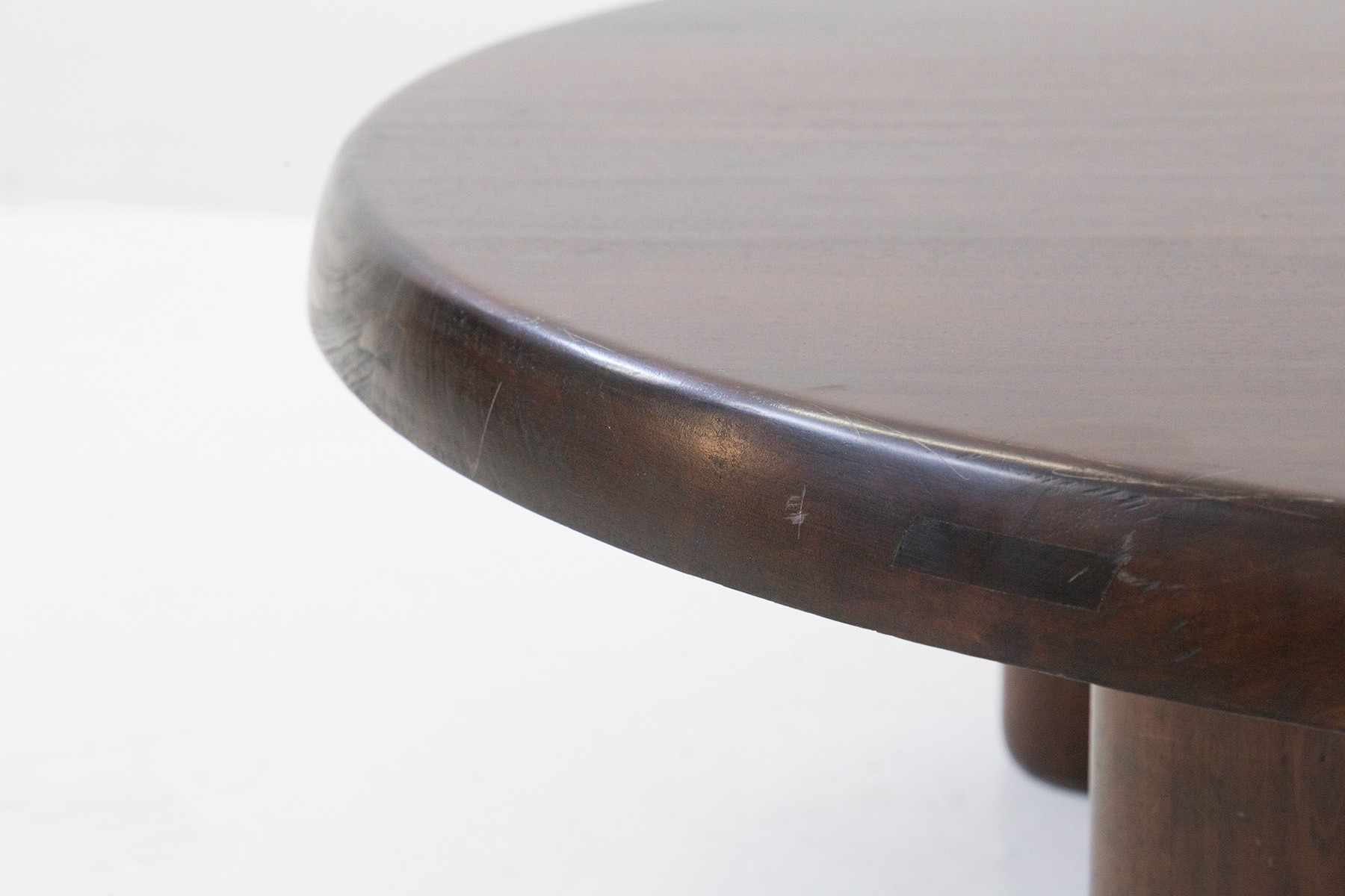 Tavolino Charlotte Perriand in Legno di Noce.