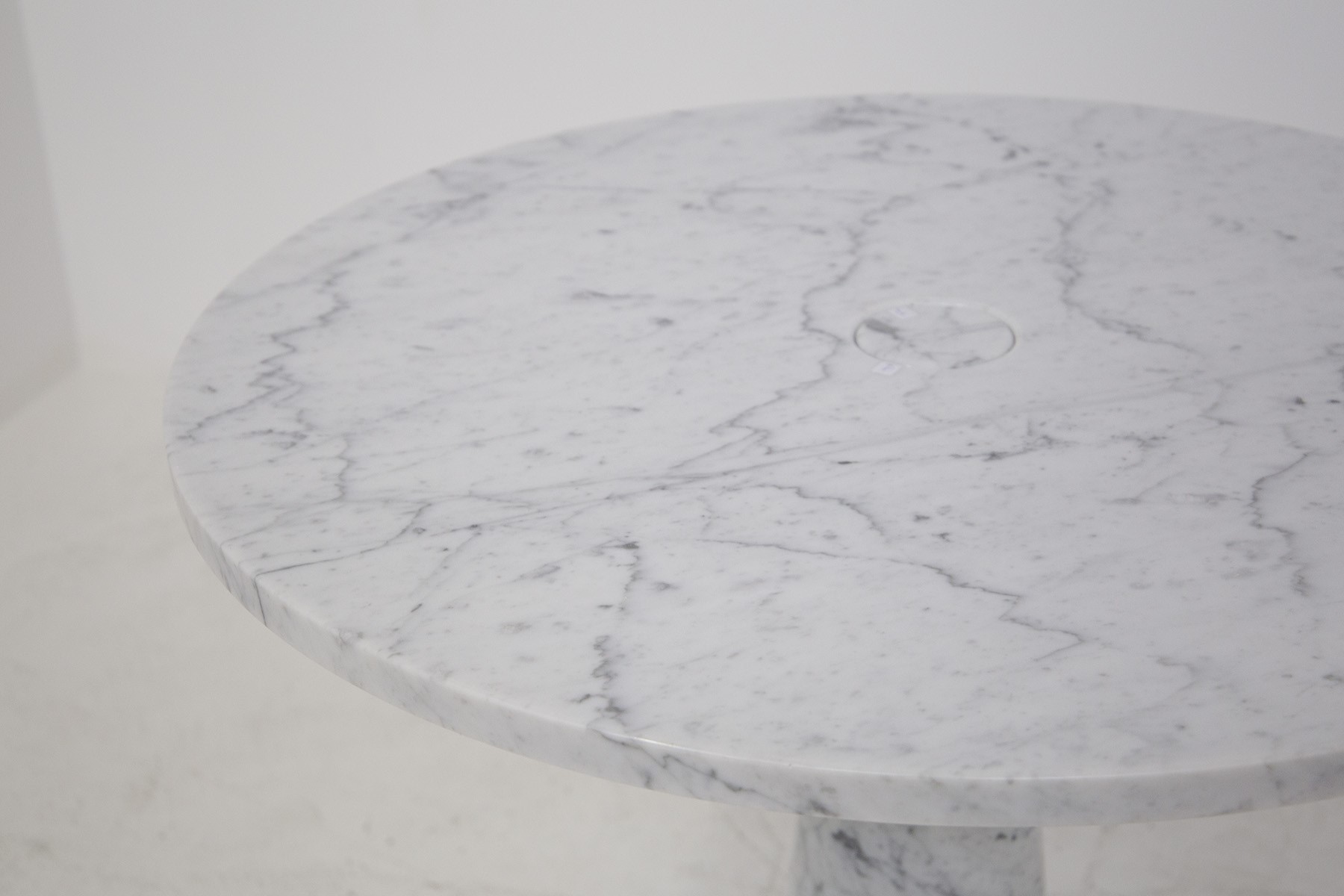Angelo Mangiarotti Carrara Marble Table For Skipper, Original Label