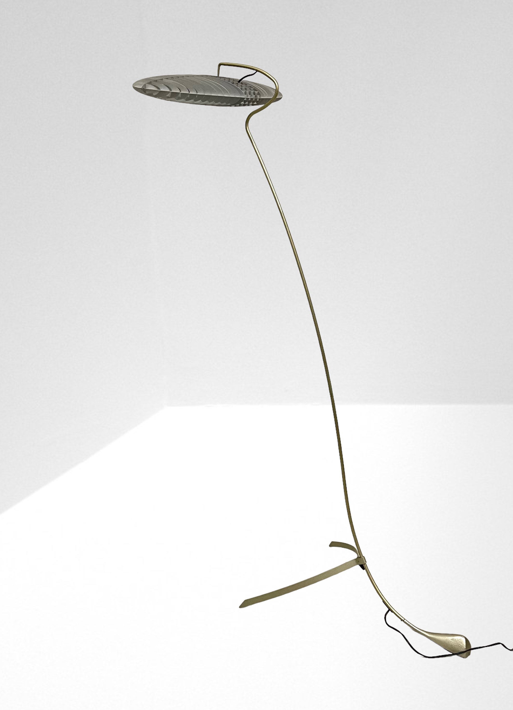 Lampada da Terra Titania di Alberto Meda e Paolo Rizzatto per Luceplan