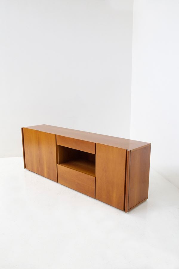 Credenza in legno produzione Molteni