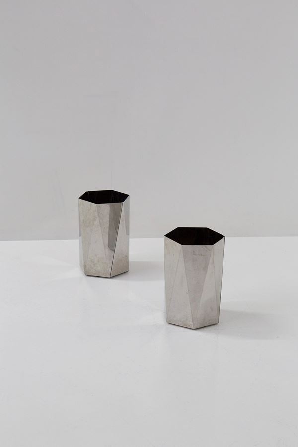Pair of aluminum umbrella stands prod. Robots
