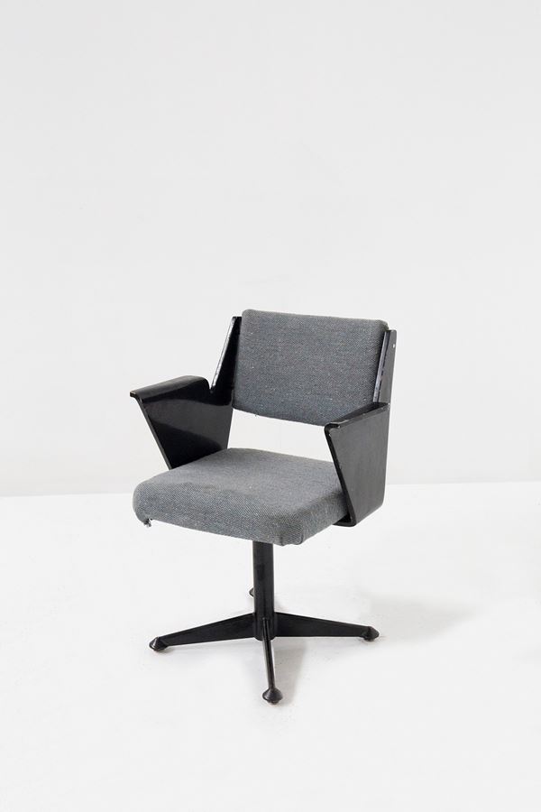 Wood and fabric swivel office chair. 