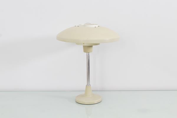Table lamp model "8022" prod. Stilnovo