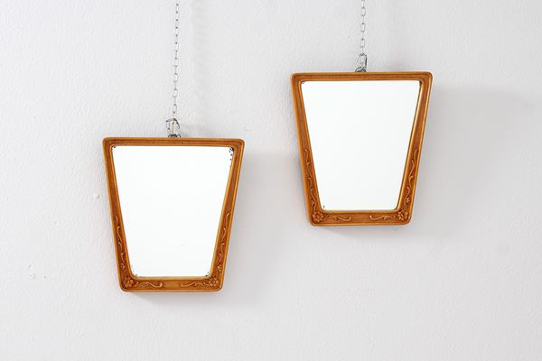 Paolo Buffa - Pair of mirrors with maple relief frame attr. Paolo Buffa