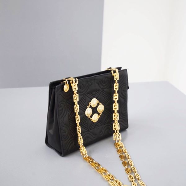 Gianni  Versace - Vintage Versace Medusa bag in leather and gold metal