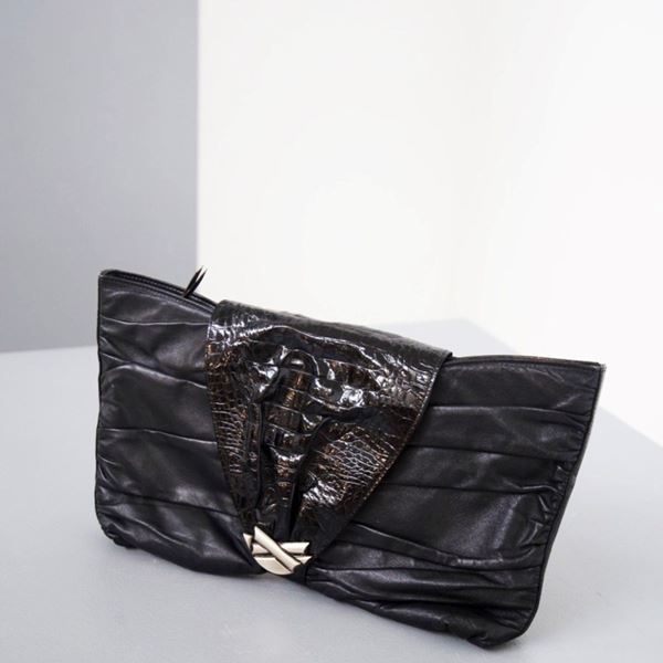 Gianni  Versace - Gianni Versace Vintage Elegant Leather Pochette
